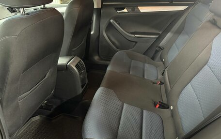 Volkswagen Jetta VI, 2013 год, 749 000 рублей, 17 фотография