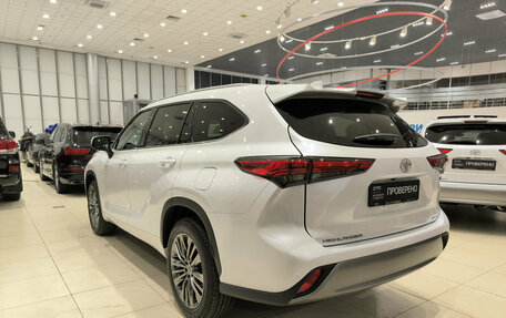 Toyota Highlander, 2026 год, 5 780 000 рублей, 8 фотография