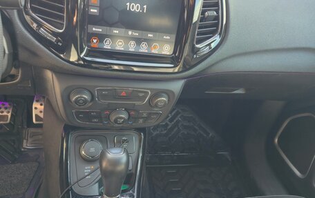 Jeep Compass II, 2020 год, 1 900 000 рублей, 13 фотография