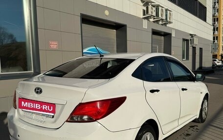 Hyundai Solaris II рестайлинг, 2015 год, 2 фотография