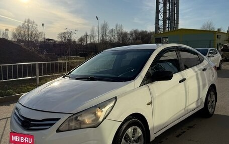 Hyundai Solaris II рестайлинг, 2015 год, 5 фотография