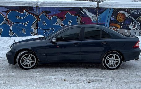 Mercedes-Benz C-Класс, 2004 год, 625 000 рублей, 3 фотография