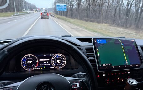 Volkswagen Caravelle T6 рестайлинг, 2016 год, 3 400 000 рублей, 4 фотография