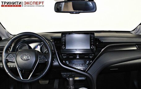 Toyota Camry, 2021 год, 3 597 000 рублей, 10 фотография