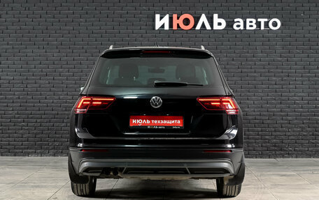 Volkswagen Tiguan II, 2017 год, 2 500 000 рублей, 5 фотография