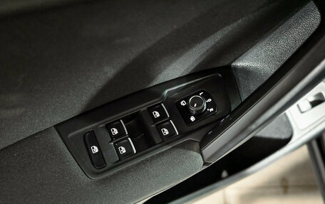 Volkswagen Tiguan II, 2017 год, 2 500 000 рублей, 13 фотография