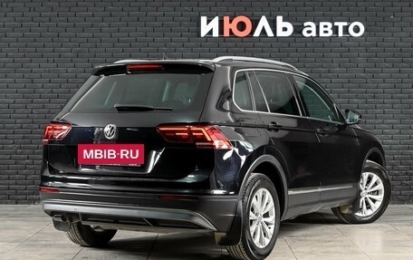 Volkswagen Tiguan II, 2017 год, 2 500 000 рублей, 4 фотография