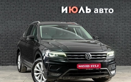 Volkswagen Tiguan II, 2017 год, 2 500 000 рублей, 3 фотография