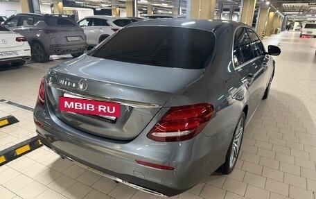 Mercedes-Benz E-Класс, 2020 год, 4 350 000 рублей, 9 фотография