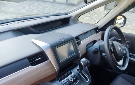 Honda Freed II, 2021 год, 1 550 000 рублей, 3 фотография