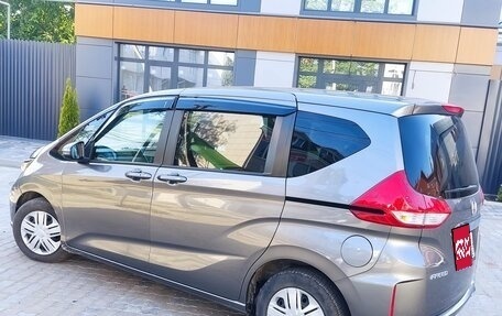 Honda Freed II, 2021 год, 1 550 000 рублей, 5 фотография