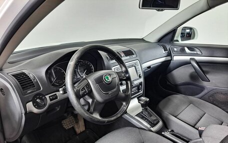 Skoda Octavia, 2011 год, 960 000 рублей, 20 фотография