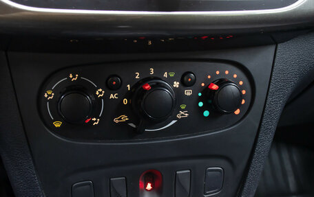 Renault Logan II, 2014 год, 598 000 рублей, 16 фотография