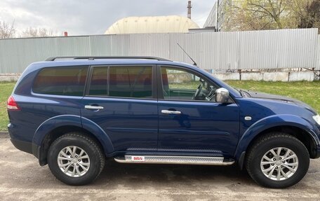 Mitsubishi Pajero Sport II рестайлинг, 2014 год, 2 090 000 рублей, 3 фотография