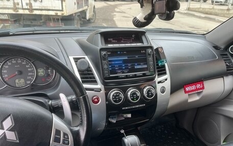 Mitsubishi Pajero Sport II рестайлинг, 2014 год, 2 090 000 рублей, 11 фотография