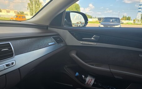 Audi A8, 2011 год, 2 200 000 рублей, 34 фотография