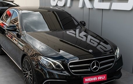 Mercedes-Benz E-Класс, 2019 год, 3 049 000 рублей, 6 фотография