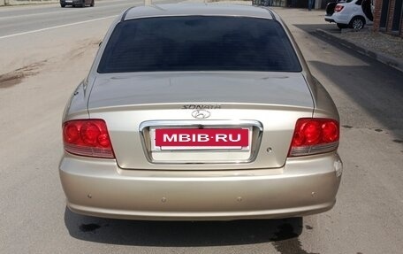Hyundai Sonata IV рестайлинг, 2006 год, 500 000 рублей, 6 фотография