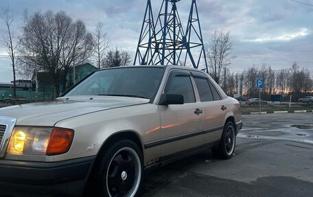 Mercedes-Benz W124, 1986 год, 350 000 рублей, 2 фотография