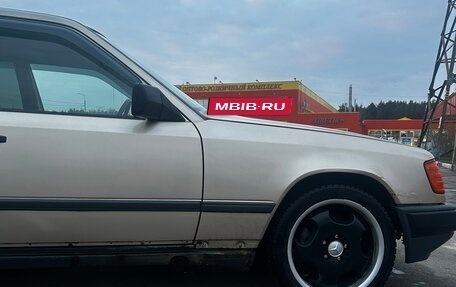 Mercedes-Benz W124, 1986 год, 350 000 рублей, 8 фотография