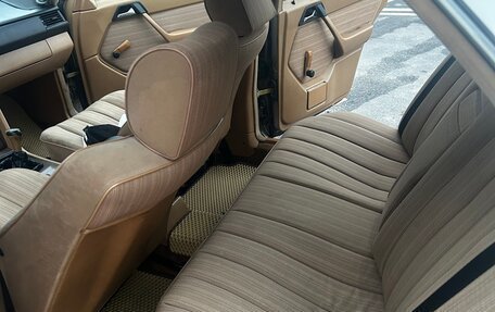 Mercedes-Benz W124, 1986 год, 350 000 рублей, 12 фотография