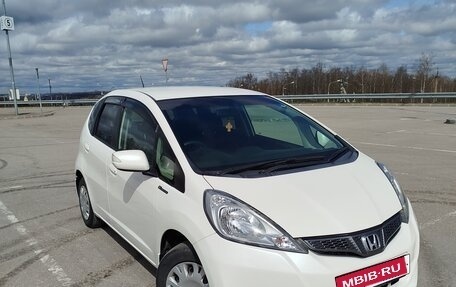 Honda Fit III, 2012 год, 925 000 рублей, 2 фотография