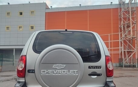 Chevrolet Niva I рестайлинг, 2004 год, 290 000 рублей, 8 фотография