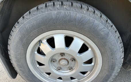 Audi A4, 1999 год, 265 000 рублей, 11 фотография