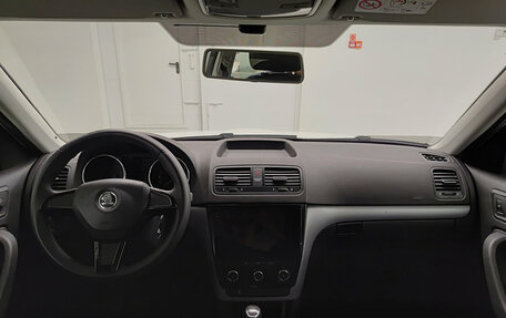 Skoda Yeti I рестайлинг, 2015 год, 1 399 000 рублей, 17 фотография