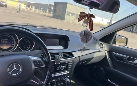 Mercedes-Benz C-Класс, 2011 год, 1 200 000 рублей, 10 фотография