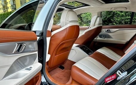 BMW 8 серия, 2019 год, 9 800 000 рублей, 2 фотография