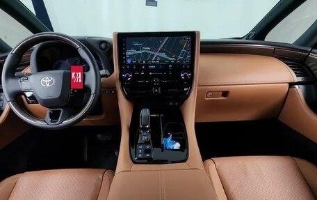 Toyota Alphard, 2025 год, 11 380 000 рублей, 23 фотография