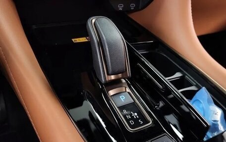 Toyota Alphard, 2025 год, 11 380 000 рублей, 32 фотография