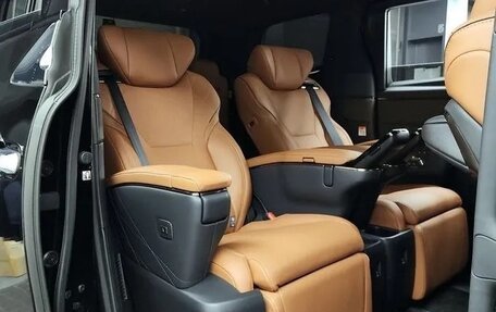 Toyota Alphard, 2025 год, 11 380 000 рублей, 31 фотография