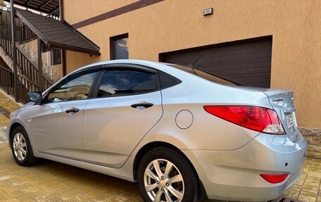 Hyundai Solaris II рестайлинг, 2012 год, 880 000 рублей, 2 фотография