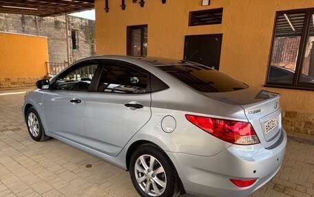 Hyundai Solaris II рестайлинг, 2012 год, 880 000 рублей, 3 фотография