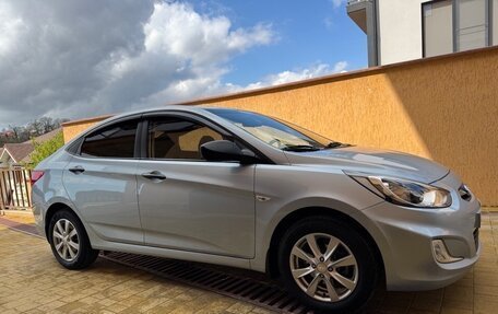 Hyundai Solaris II рестайлинг, 2012 год, 880 000 рублей, 16 фотография