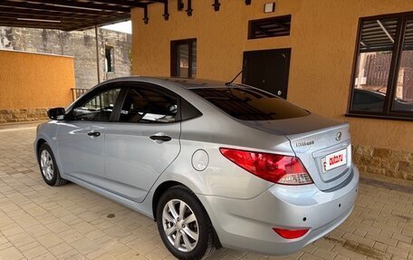 Hyundai Solaris II рестайлинг, 2012 год, 880 000 рублей, 9 фотография