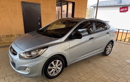 Hyundai Solaris II рестайлинг, 2012 год, 880 000 рублей, 7 фотография