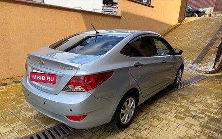 Hyundai Solaris II рестайлинг, 2012 год, 880 000 рублей, 10 фотография