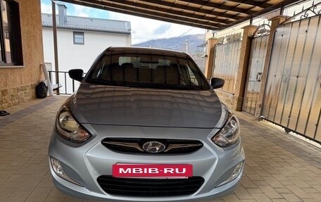 Hyundai Solaris II рестайлинг, 2012 год, 880 000 рублей, 6 фотография