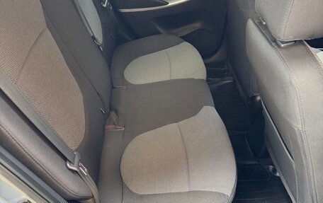 Hyundai Solaris II рестайлинг, 2012 год, 880 000 рублей, 23 фотография