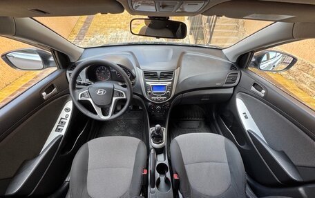 Hyundai Solaris II рестайлинг, 2012 год, 880 000 рублей, 20 фотография