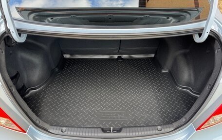 Hyundai Solaris II рестайлинг, 2012 год, 880 000 рублей, 27 фотография