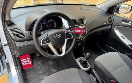 Hyundai Solaris II рестайлинг, 2012 год, 880 000 рублей, 21 фотография