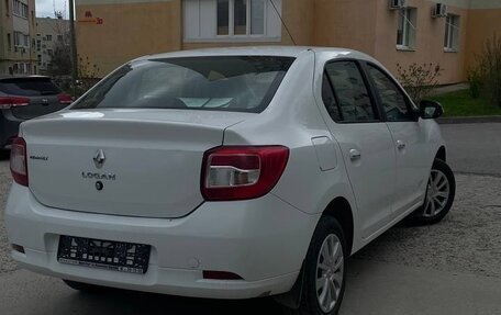 Renault Logan II, 2015 год, 890 000 рублей, 2 фотография