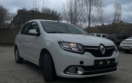 Renault Logan II, 2015 год, 890 000 рублей, 9 фотография