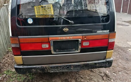 Nissan Urvan III, 1990 год, 150 000 рублей, 4 фотография