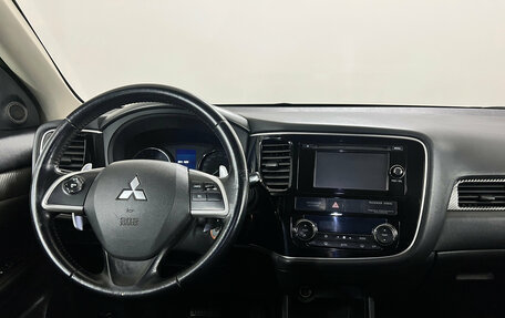 Mitsubishi Outlander III рестайлинг 3, 2014 год, 1 150 000 рублей, 10 фотография