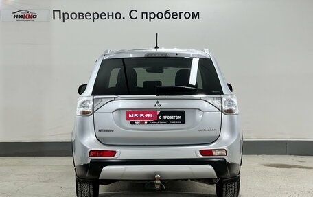 Mitsubishi Outlander III рестайлинг 3, 2014 год, 1 150 000 рублей, 6 фотография